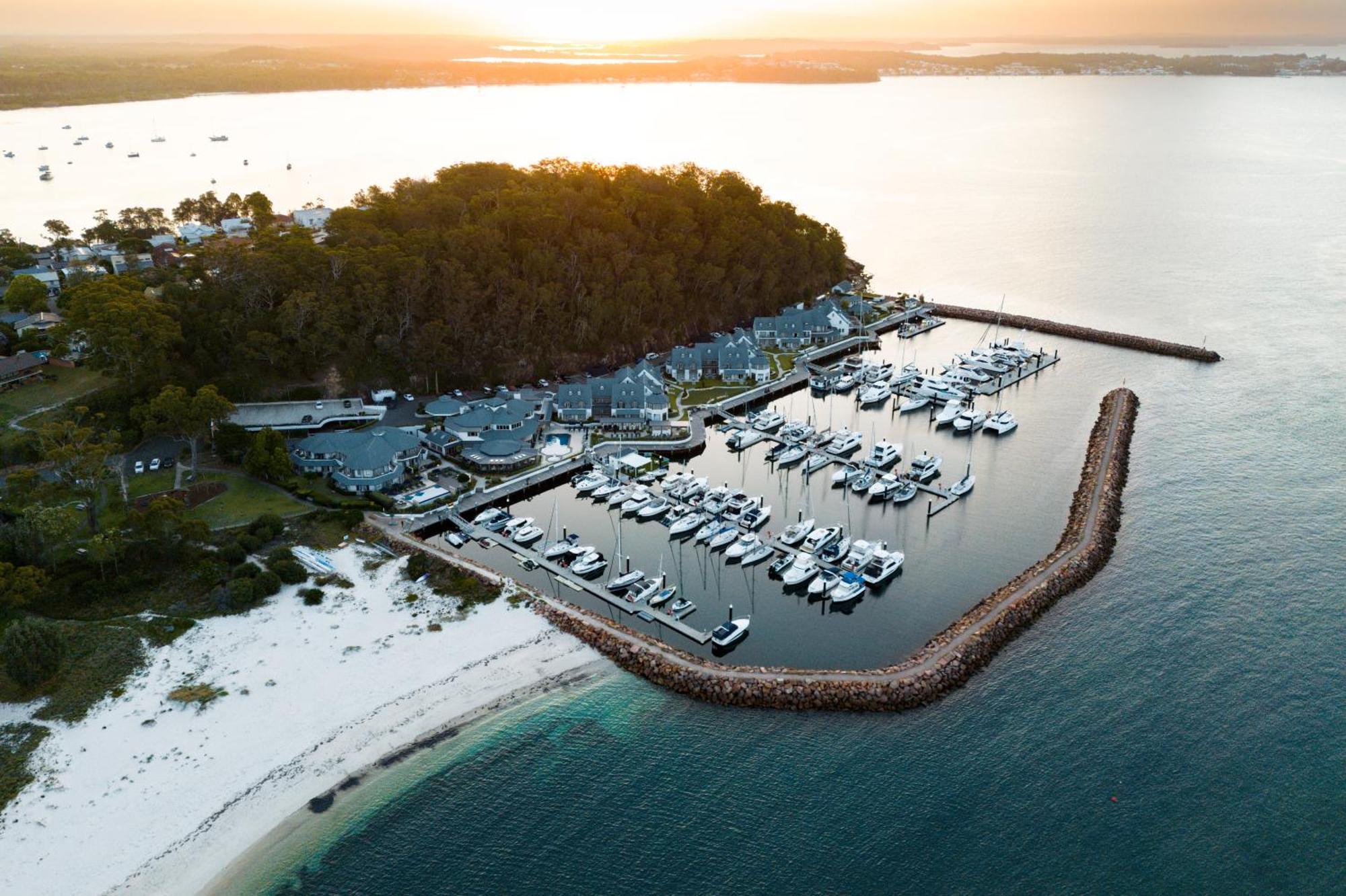 Hotel Anchorage Port Stephens Corlette Zewnętrze zdjęcie